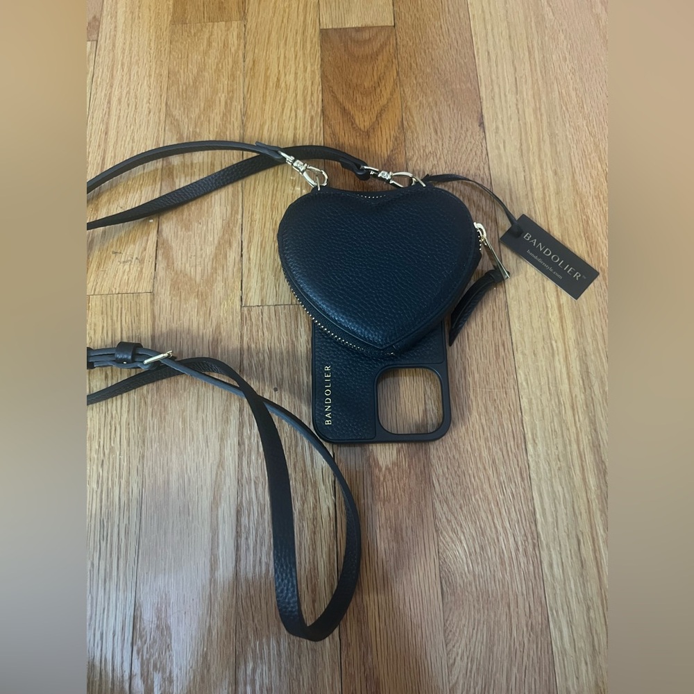 NWT WILLA Bandolier Heart IPhone Case/Crossbody